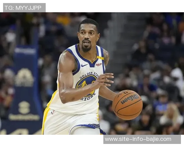 梅尔顿底角踩线投篮得手勇士奋起直追缩小分差至三分 梅尔顿底角踩线投篮得手勇士奋起直追缩小分差至三分